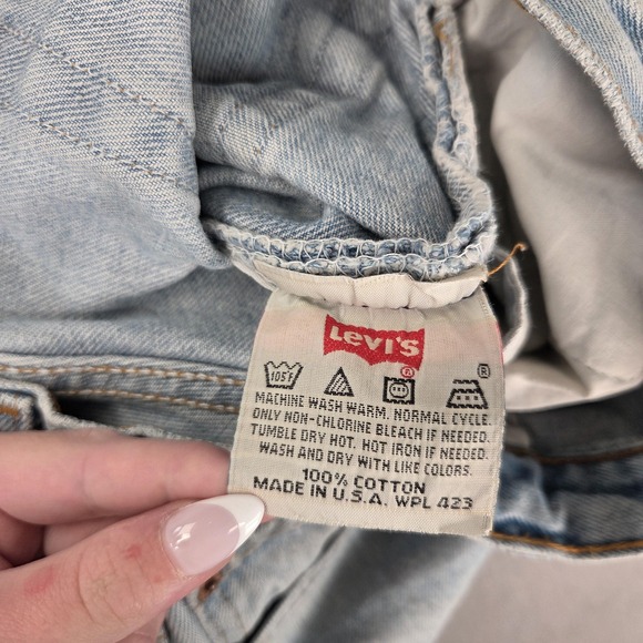 VTG Levis 501 Jeans Mens 26x28 Light Wash Straight Leg USA 90s Altered Hemmed - Picture 4 of 10